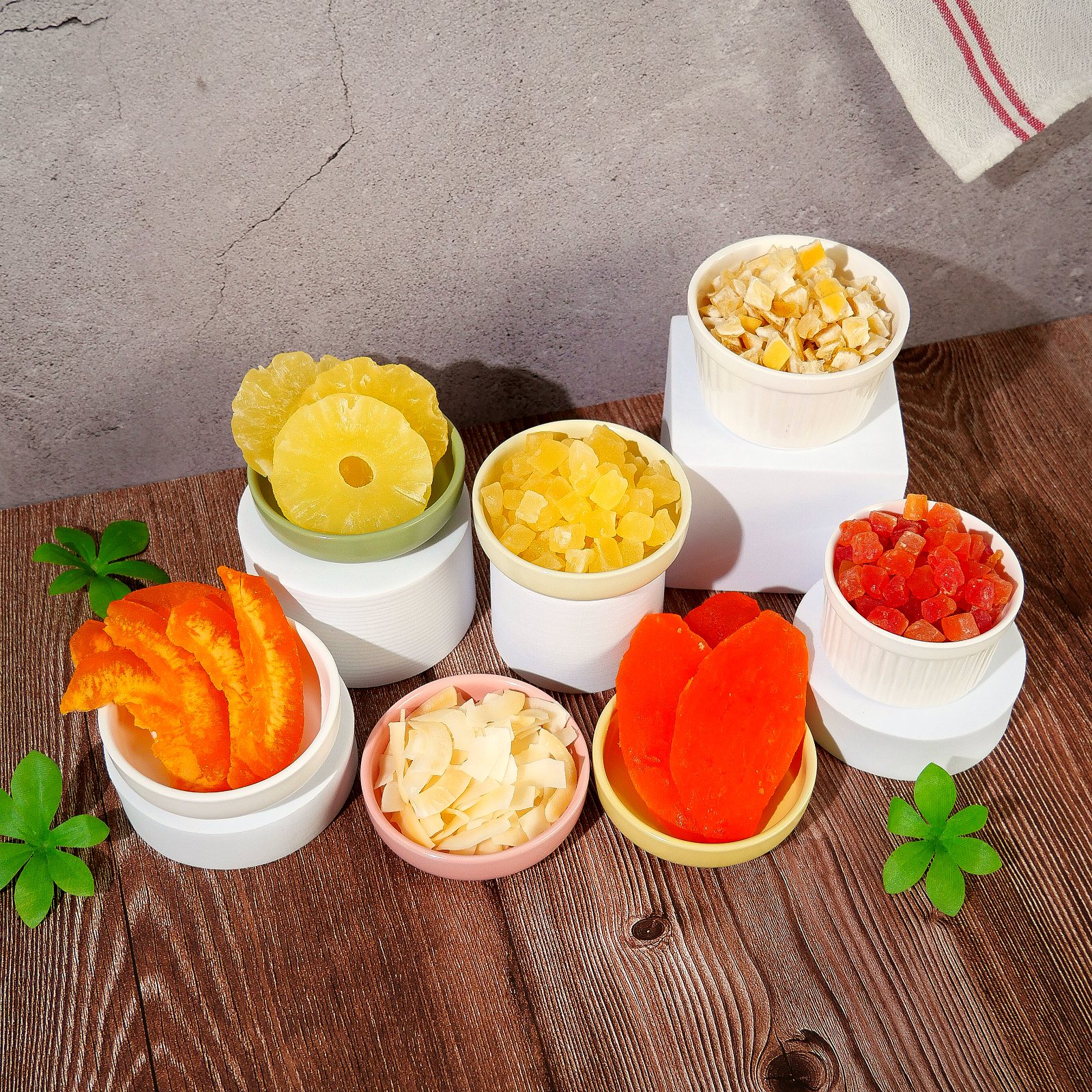 อบใหม่ สดใหม่ทุกสัปดาห์ — ผลไม้อบแห้ง Fruitiva